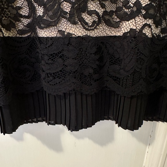 Cocktail dress lace overlay - Picture 8 of 10